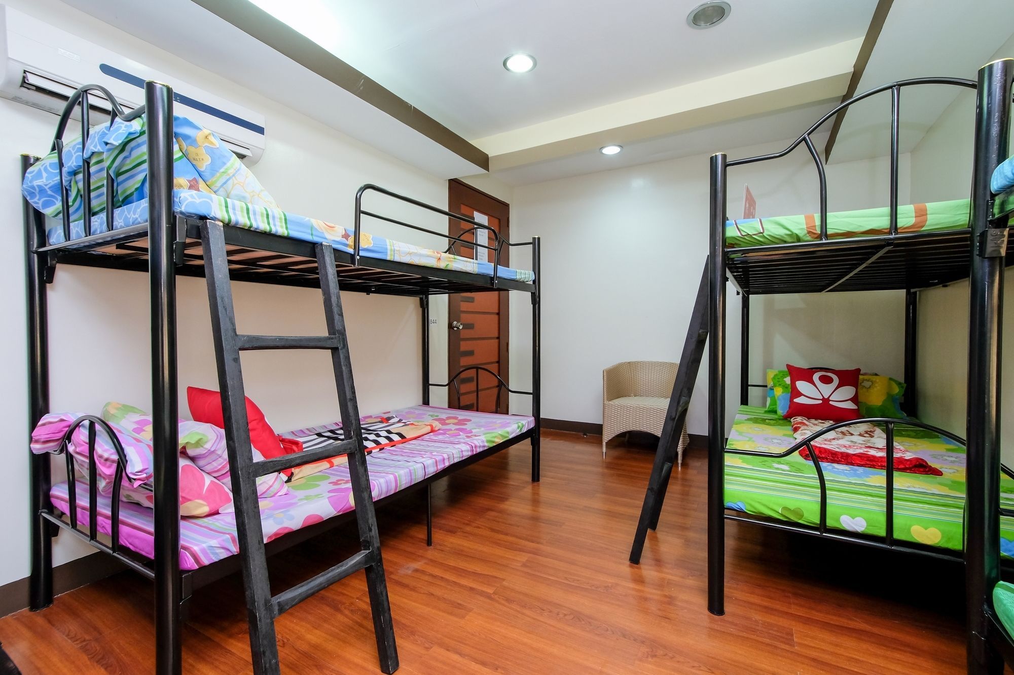 Zen Hostel Quirino Ave. Malate Манила Экстерьер фото