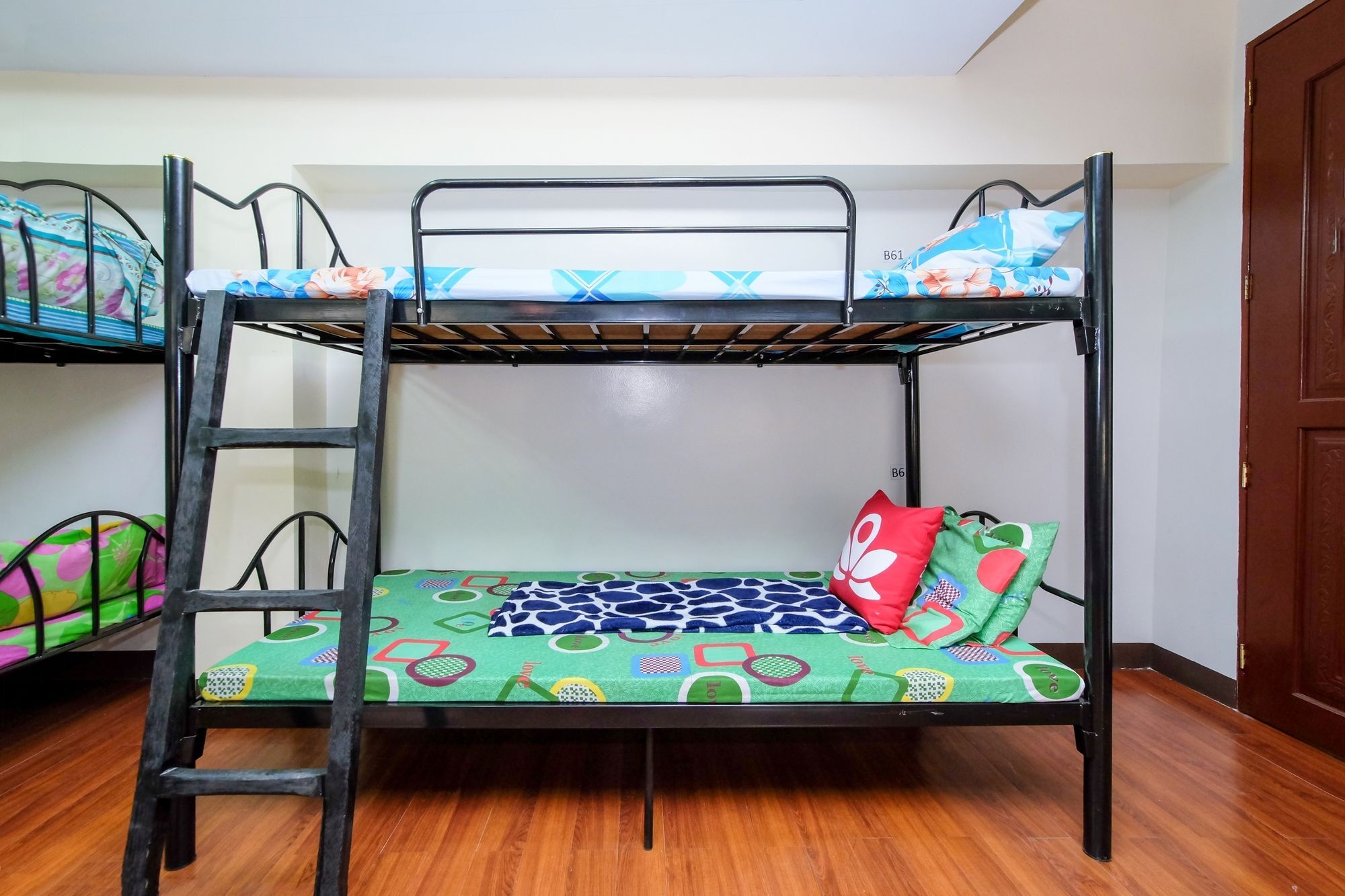 Zen Hostel Quirino Ave. Malate Манила Экстерьер фото